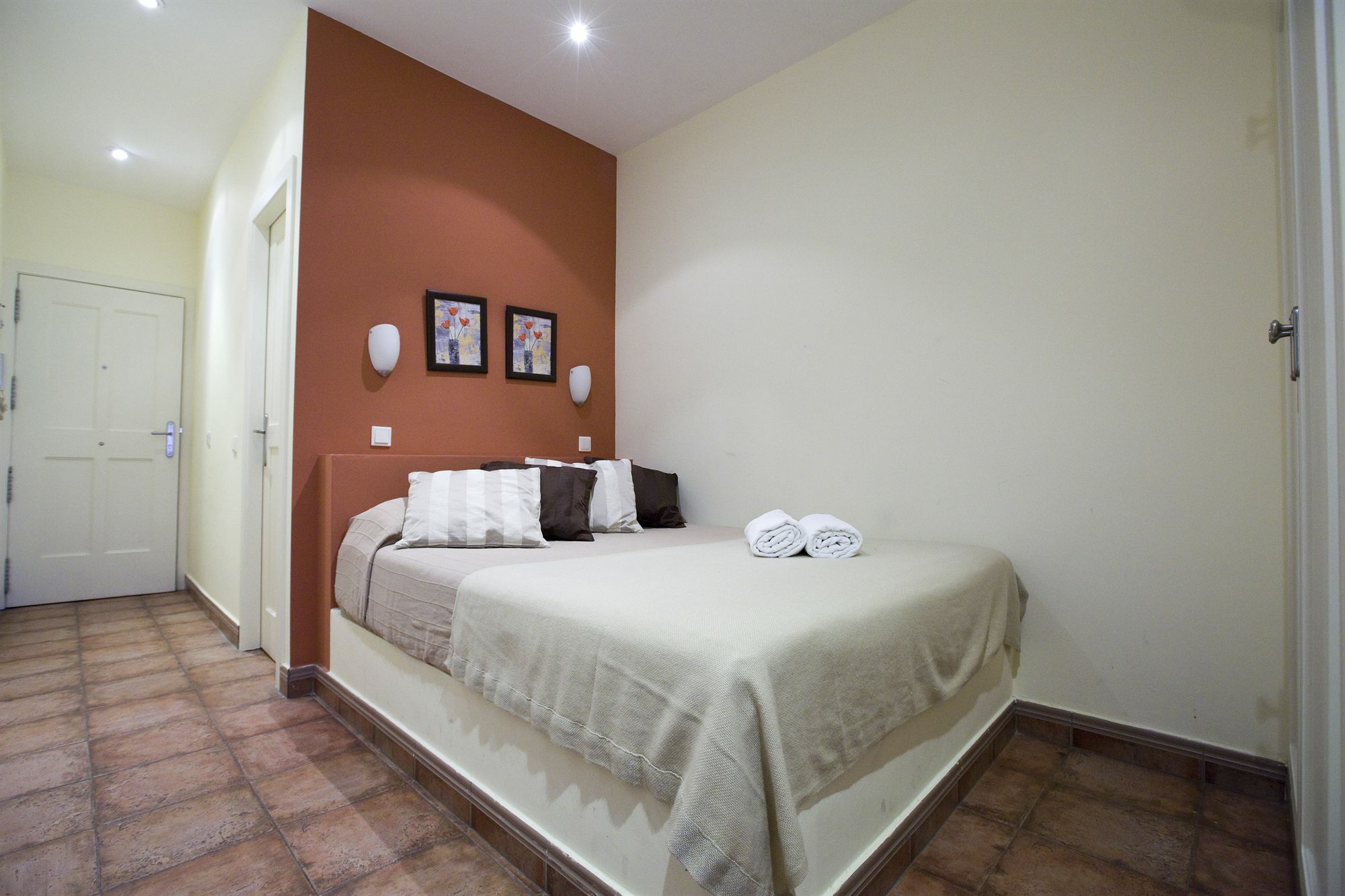 Apartamento Tirso De Molina Madri Exterior foto